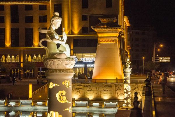 敦煌大盛假日酒店