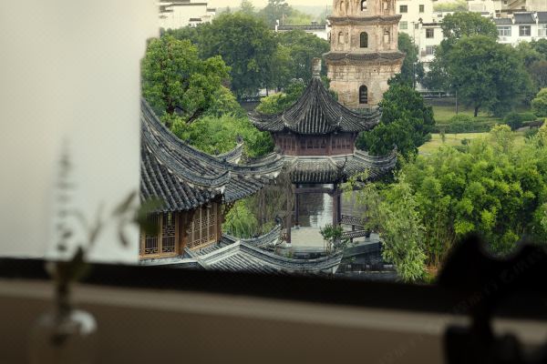 诗莉莉漫戈塔·天榕庄度假酒店