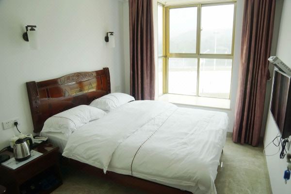 琼中黎母山好逍?？驼?/></P>
<P><BR><BR><STRONG>琼中黎母山好逍遥客栈品牌设计故事及介绍</STRONG><BR>好逍?？驼晃挥诶枘干缴止澳冢掌逍?、环境优美，是游客休养度假的好去处。公园内有黎母庙、大河瀑布、吊灯岭等景点。<BR><STRONG><BR>琼中黎母山好逍遥客栈 logo设计理念、价值</STRONG><BR>琼中黎母山好逍遥客栈 VI设计的对外展示形象是非常简约大气、识别性强，能很好地实现了琼中黎母山好逍?？驼皇夷谕獗晔断低车墓婊?，能够给琼中黎母山好逍?？驼黄笠荡次幕男们碇欣枘干胶缅幸？驼黄放莆幕玫揭桓鲇男饔?，欢迎入住<SPAN>琼中黎母山好逍遥客栈，</SPAN>因此，深圳<A href=